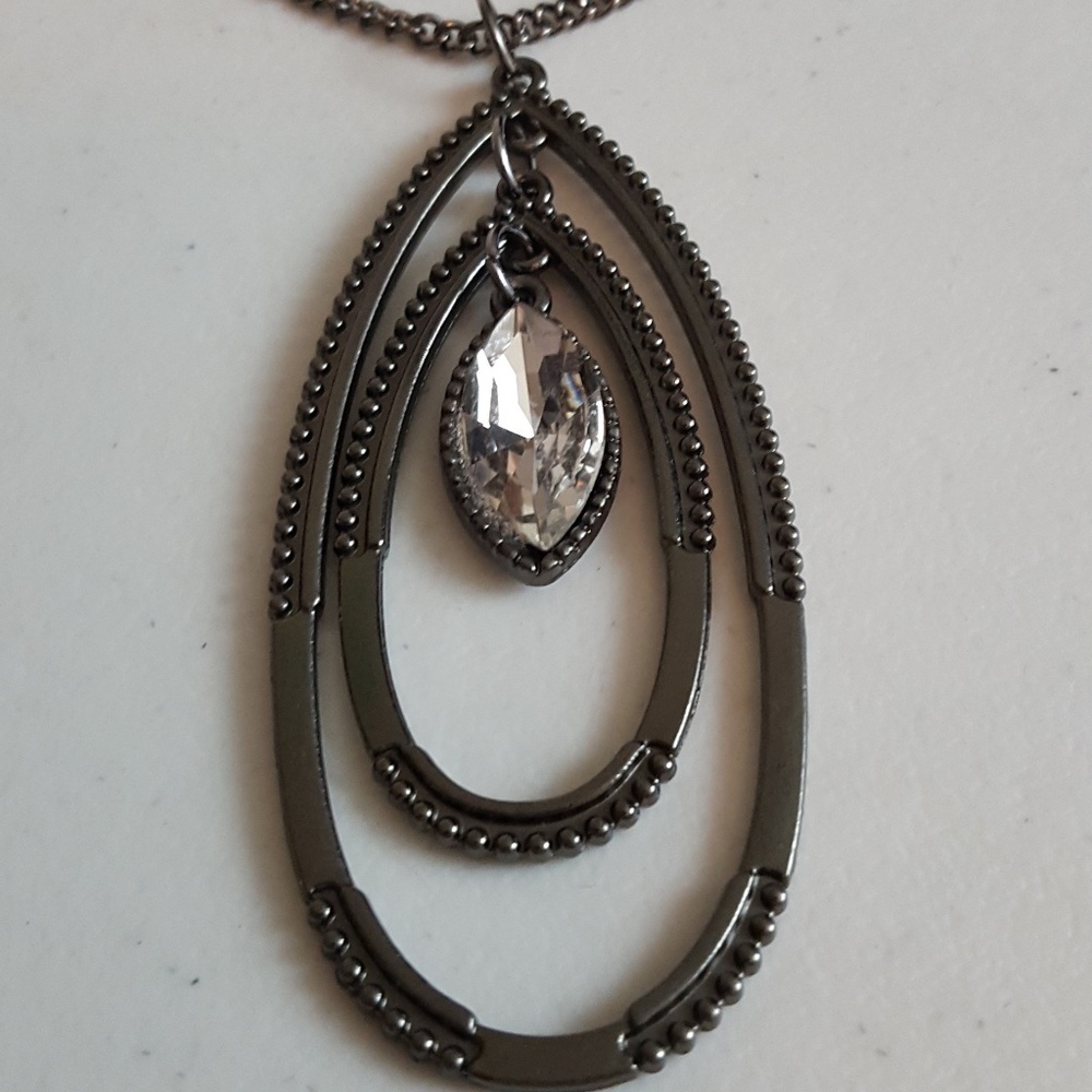 🆕Gunmetal‎ & Rhinestone Necklace Set - Picture 3 of 4